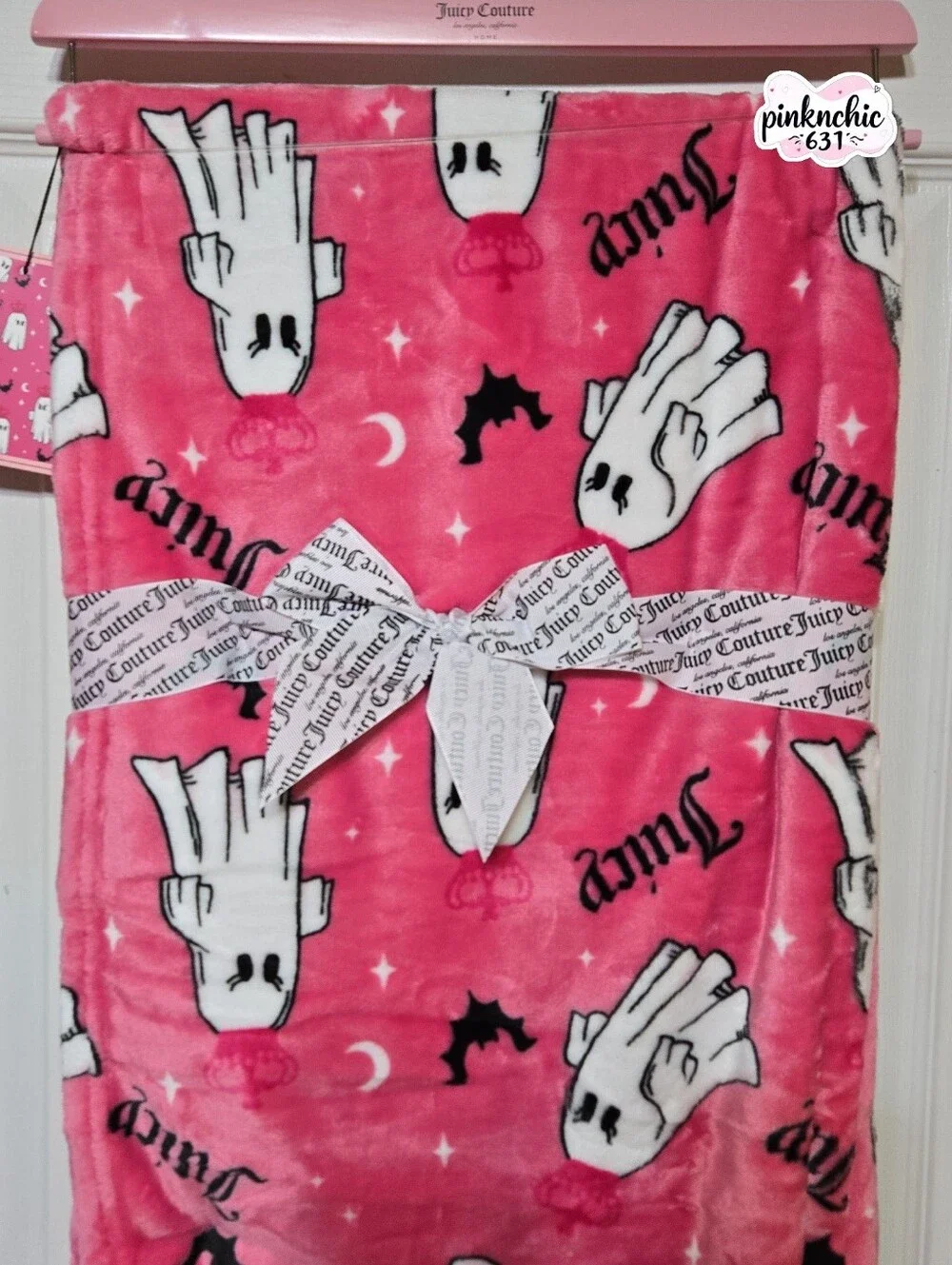 VIRAL JUICY COUTURE HOT PINK CROWN & LOGO GHOST PLUSH THROW BLANKET